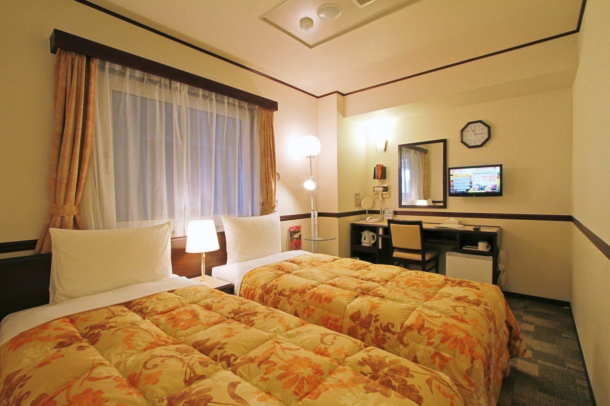 Toyoko Inn Osaka Namba Nishi Exterior foto